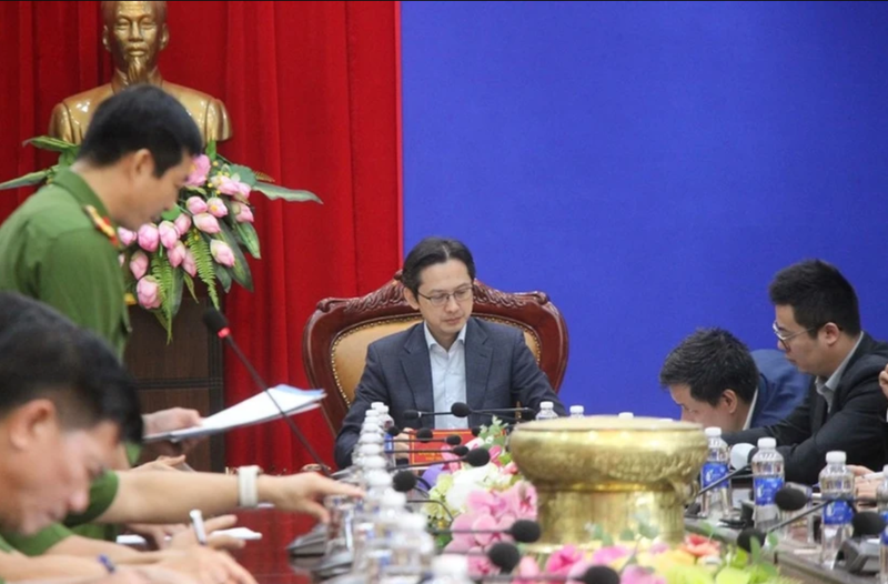 Le vice-ministre des Affaires étrangères Do Hung Viet lors d'une visite d'inspection du travail d'absolution à la prison de Phu Son 4 dans la province septentrionale de Thai Nguyen. Photo : VNA.