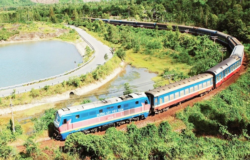 Le train de Thong Nhat. Photo: thoidai
