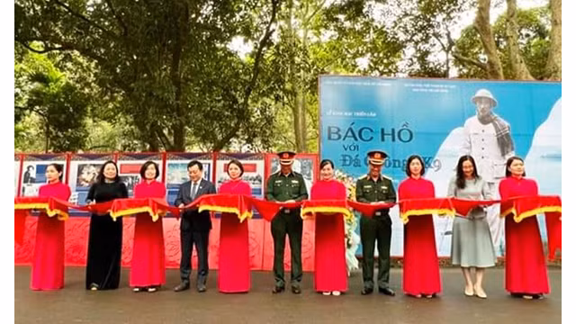 Cérémonie d'inauguration de l'exposition. Photo : sovhtt.hanoi.gov.vn
