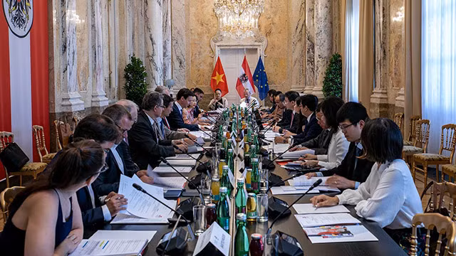 La 10e session du Comité mixte Vietnam - Autriche sur la Coopération économique et commerciale en juin 2022. Photo : Ministère autrichien de l'économie.