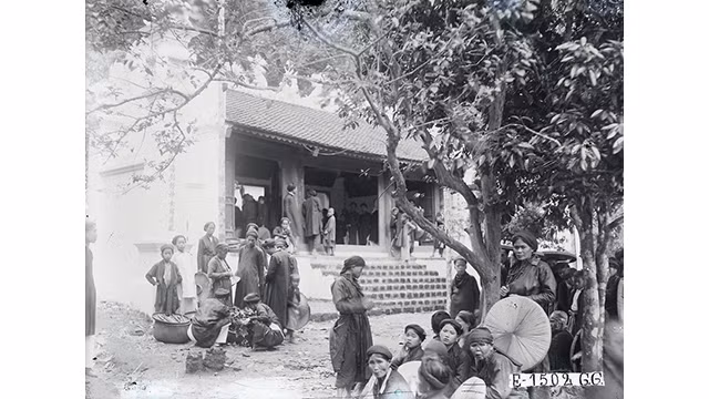 Vietnam : photos de la Fête du Temple Hùng d’il y a plus de 100 ans ảnh 6