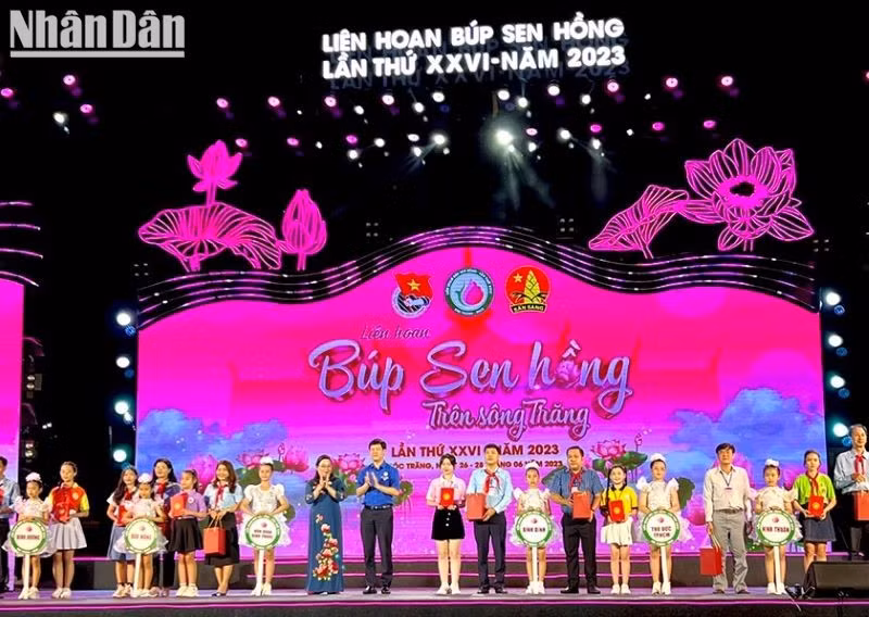 L'ouverture du Festival « Bup Sen hông » 2023. Photo : NDEL.