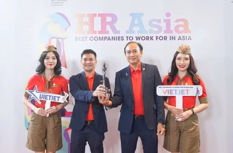 Vietjet a continuellement reçu cette récompense prestigieuse pour ses politiques de ressources humaines exceptionnelles, sa rémunération attractive et son environnement de travail exceptionnel. Photo : Vietjet.
