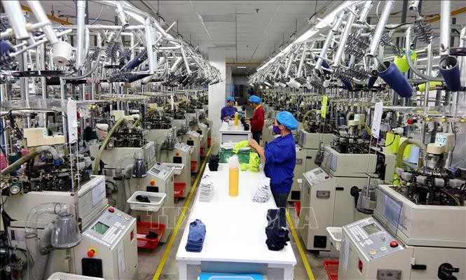 La chaîne de production de chaussettes de la sarl Jasan Vietnam, investie par la Chine, dans le Parc industriel VSIP Hai Phong. Photo d'archives : VNA.
