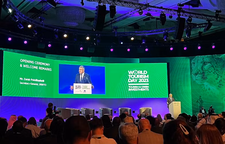 Le secrétaire général de l’OMT, Zurab Pololikashvili, prend la parole. Photo: Administration nationale du tourisme du Vietnam