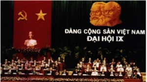Le IXè Congrès du Parti Communiste du Vietnam, en 2001.