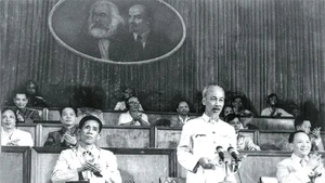 Le Président Hô Chi Minh prononce son discours au IIIe Congrès national du PCV.