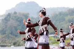Costume traditionnel de l’ethnie Lu dans la province de Lai Châu. Photo : VNA. 