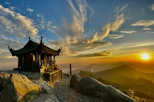 Pagode Yên Tu. Photo: Fanpage de la pagode Yen Tu.