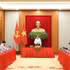 Le SG du PCV et président de la République, To Lam, travaille avec la Commission centrale des politiques et des stratégies, à Hanoi, le 1er octobre. Photo : VNA. 