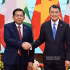 Le Premier ministre vietnamien Le Minh Hung (droite) et le président du Myanmar Min Aung Hlaing. Photo : NDEL.