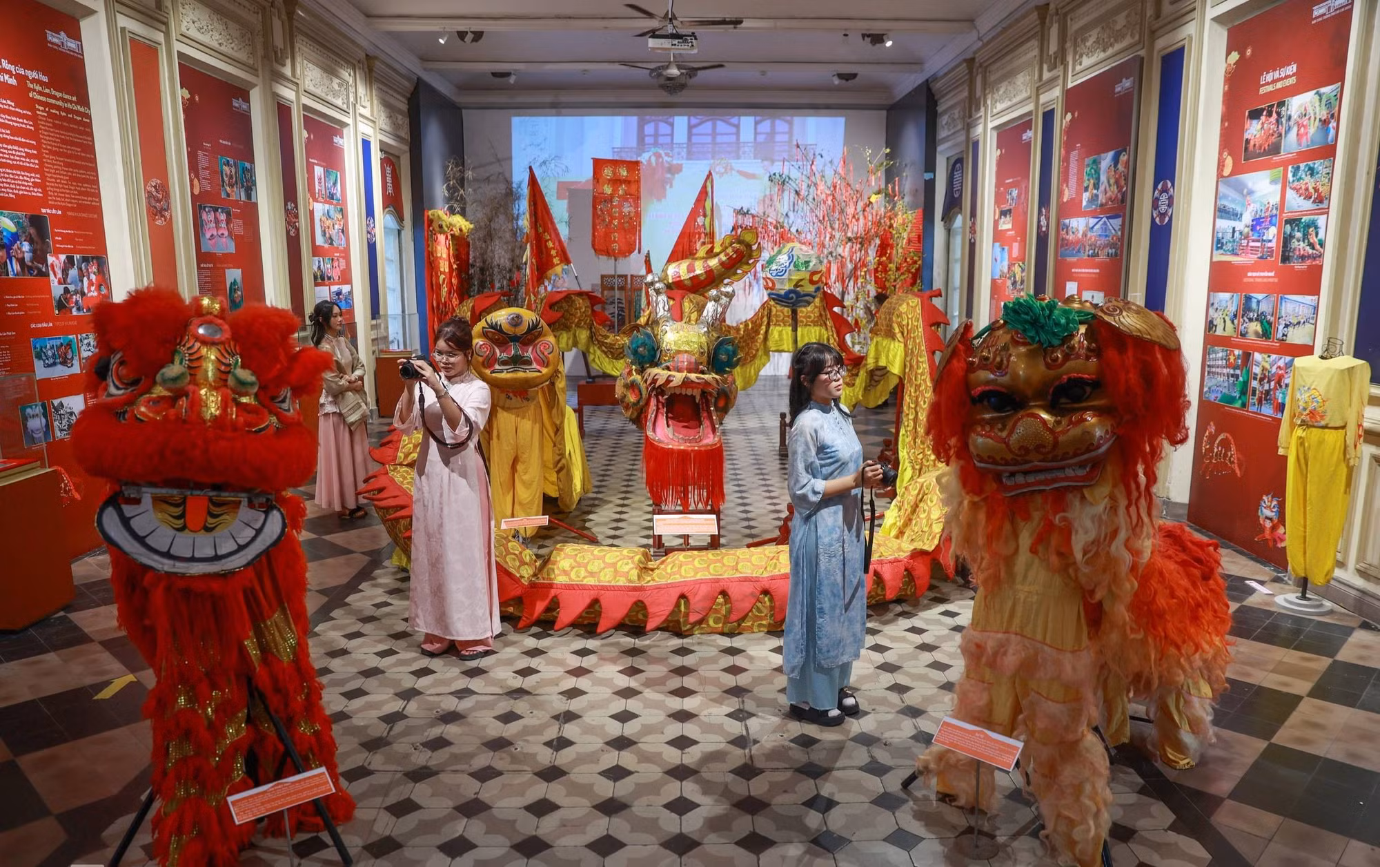 L’événement s’inscrit dans la série d’activités « Célébrer le printemps de l’année du Cheval – Célébrer le glorieux Parti », à l’occasion du 96e anniversaire de la fondation du Parti communiste du Vietnam (3 février 1930 – 3 février 2026) et du Nouvel An lunaire de l’année du Cheval 2026. Photo: vnexpress.net