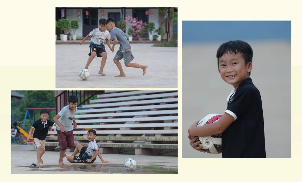 Gia Bao joue joyeusement au football avec ses camarades devant la Maison de la culture de Làng Nu construite dans la zone de réinstallation. Photo : vietnamnet/CVN Gia Bao joue joyeusement au football avec ses camarades devant la Maison de la culture de Làng Nu construite dans la zone de réinstallation. Photo : vietnamnet/CVN
