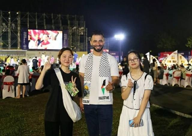 Saleem Hammad, de nationalité palestinienne, travaille à l’Ambassade du Qatar au Vietnam. Photo: baoquocte.vn