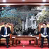 Le vice-ministre des Finances Tran Quoc Phuong (à droite) rencontre le vice-président principal de la JICA, Hayakawa Yuho, à Hanoï le 25 mai. (Photo : Ministère des Finances du Vietnam) 