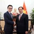 Le vice-Premier ministre et ministre des Affaires étrangères, Bui Thanh Son (droite), et le secrétaire d’État cambodgien, Ung Rachana. Photo: VNA 