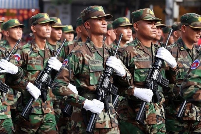 Le contingent des Forces armées royales cambodgiennes lors de l'événement. Photo : VNA. Le contingent des Forces armées royales cambodgiennes lors de l'événement. Photo : VNA.