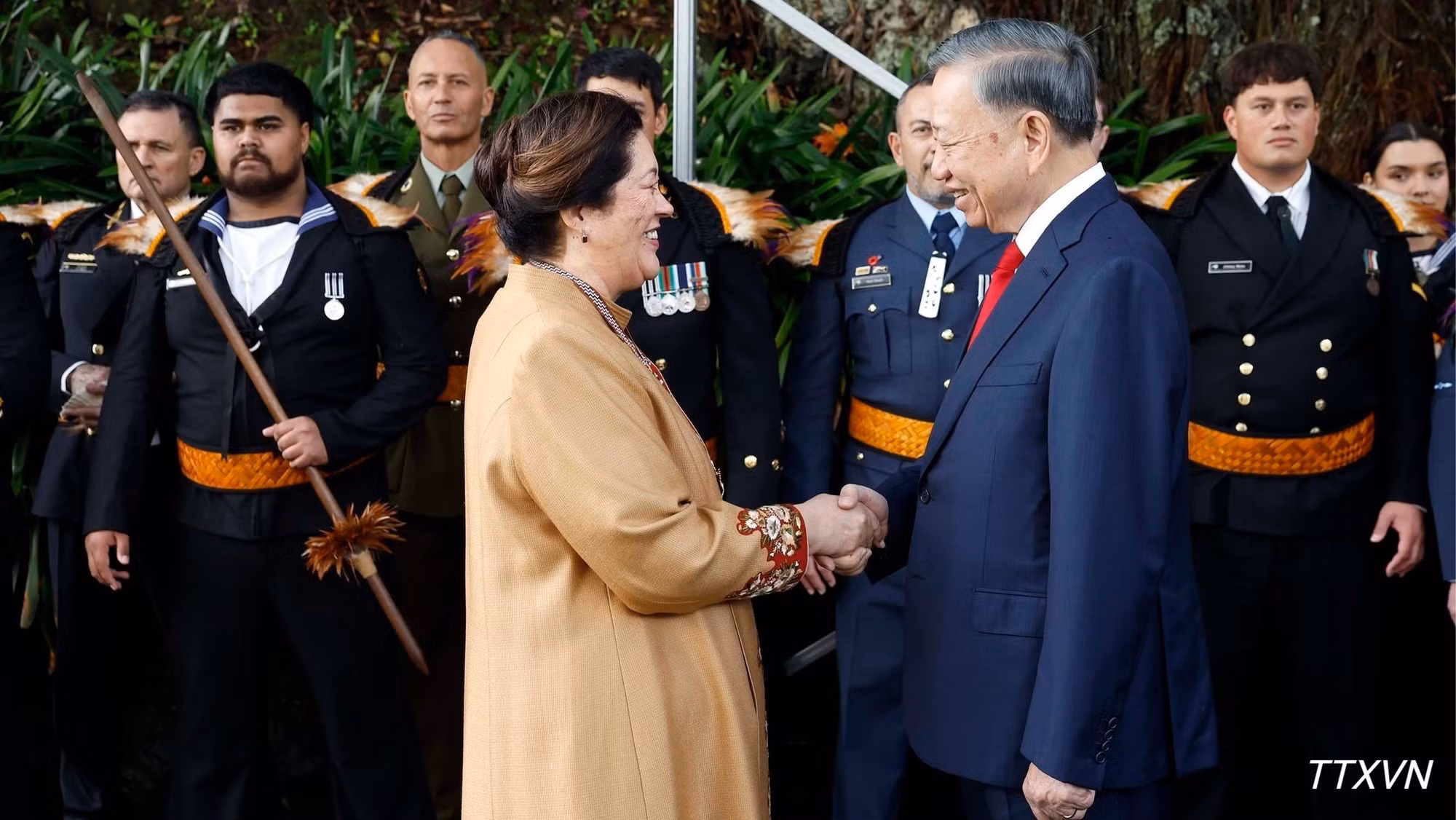 La Gouverneure générale Dame Cindy Kiro accueille le secrétaire général du PCV et président vietnamien To Lam. Photo : VNA.