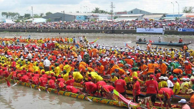 Une fête dans le delta du Mékong. Photo: tapchihuongsac.