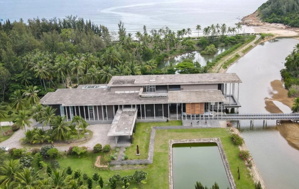 En 2013, le Centre international des sciences et d’éducation interdisciplinaire (ICISE) à Quy Nhon, fondé et financé par le professeur Tran Thanh Van, a été inauguré. Photo : ICISE. centre-icise-nld.jpg