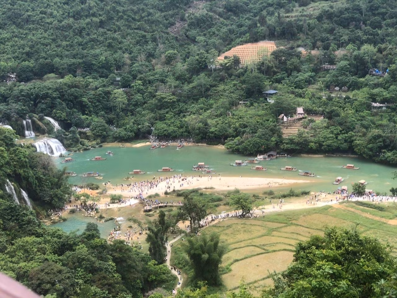 ban-gioc-1.jpg