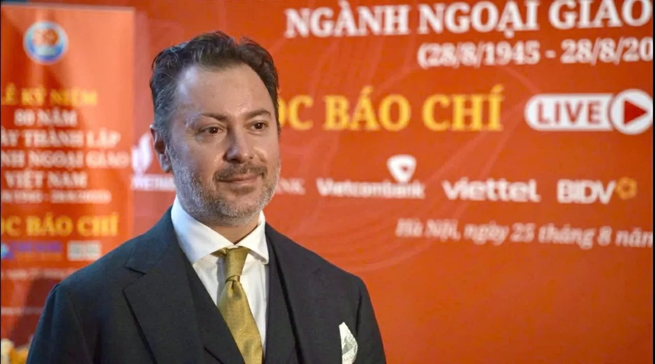 Selon l’ambassadeur du Pakistan au Vietnam, Kohdayar Marri, le Vietnam possède une riche expérience à partager, et le monde peut tirer des leçons de son parcours d’intégration internationale. Photo : baoquocte. dai-su-pakis.jpg