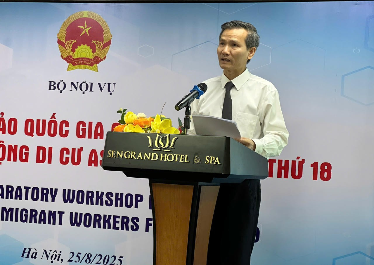 Le vice-ministre Cao Huy a souligné que le Vietnam s’efforce de mettre en œuvre des politiques visant à garantir et à promouvoir les droits tant des travailleurs étrangers au Vietnam que des Vietnamiens employés à l’étranger. Photo : baophapluat. thu-truong-cao-huy-baophapluat.jpg