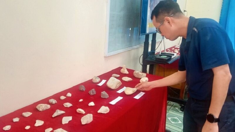 Le Dr Pham Thanh Son, qui a dirigé à plusieurs reprises les fouilles de Mai Da Nguom, a étudié des milliers d’artefacts mis au jour sur le site. Photo : NDEL. pham-thanh-son.jpg