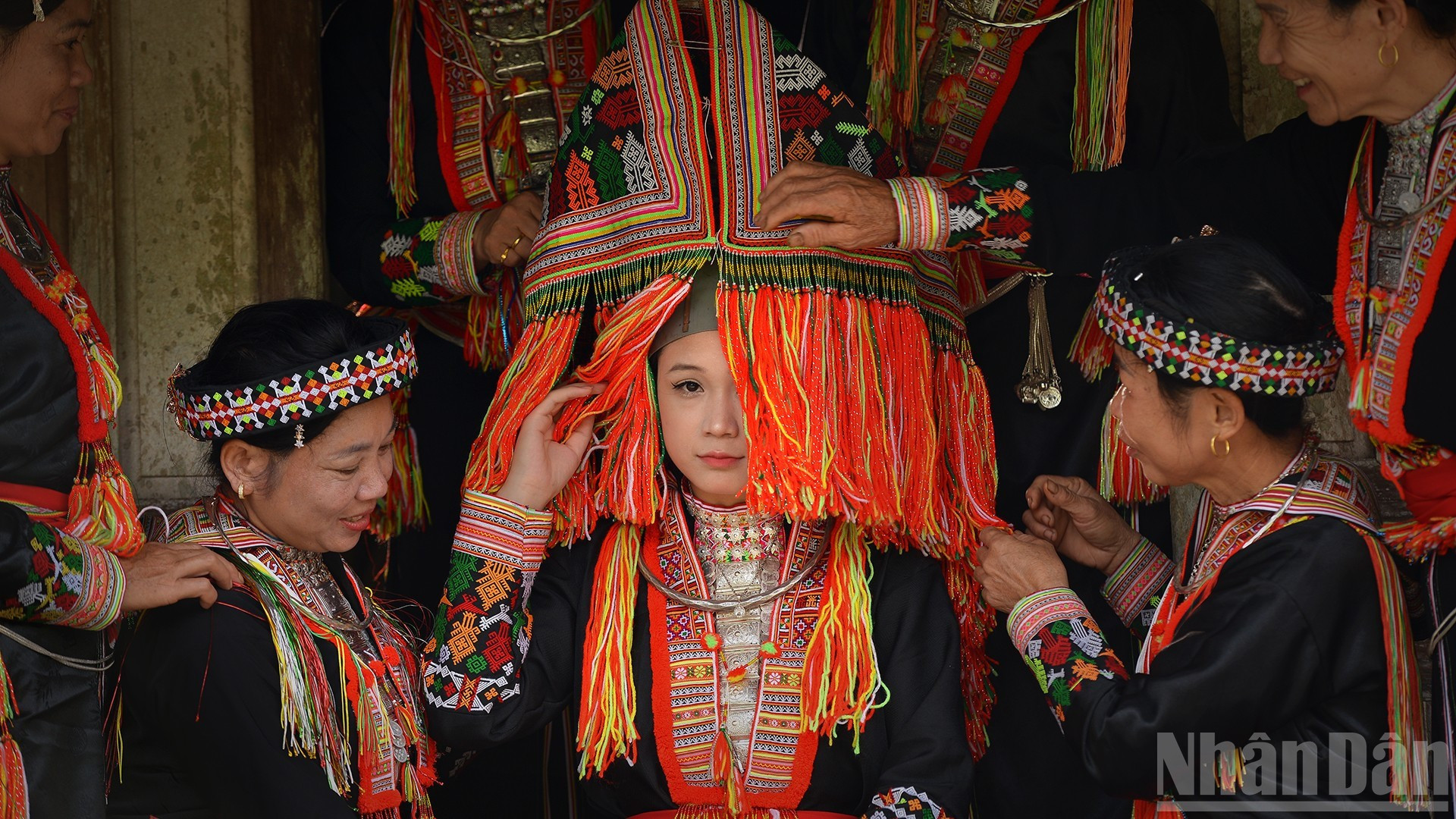 Les mariages traditionnels sont précieusement conservés par les Dao rouges depuis des générations. dao-mariage.jpg
