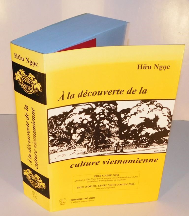 « À la découverte de la culture vietnamienne », une somme de plus de 1 100 pages qui reprend des centaines de ses articles en français ont été publiés. Photo : thethaovanhoa. lang-du-trong-van-hoa-vn-thethaovanhoa.jpg