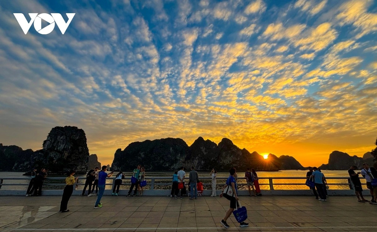 Ha Long bénéficie actuellement d’une météo particulièrement agréable et douce.