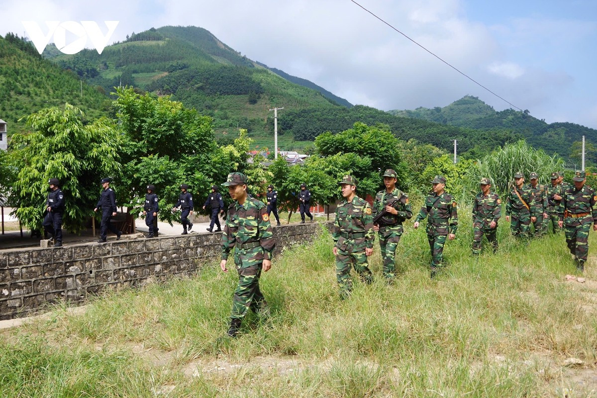 Des patrouilles bilatérales sont menées annuellement et périodiquement par les garde-frontières de Lai Chau. Photo : VOV.