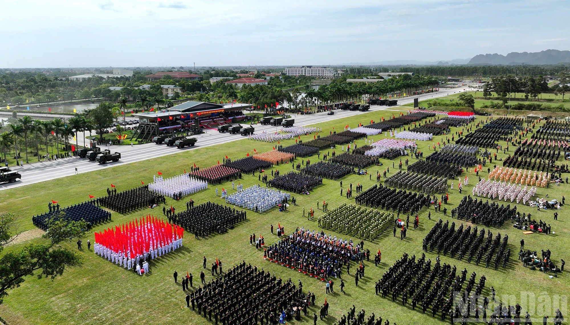 Près de 16 000 officiers et soldats ont participé à une répétition d’envergure. 16-000.jpg