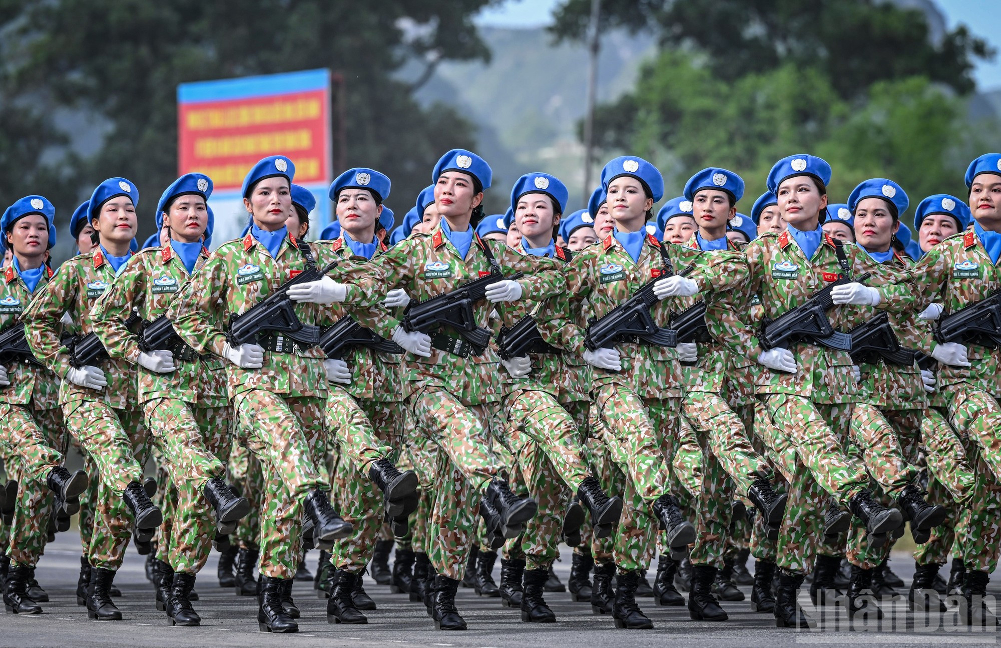 Bloc des femmes vietnamiennes des opérations de maintien de la paix. nu-hoa-binh.jpg