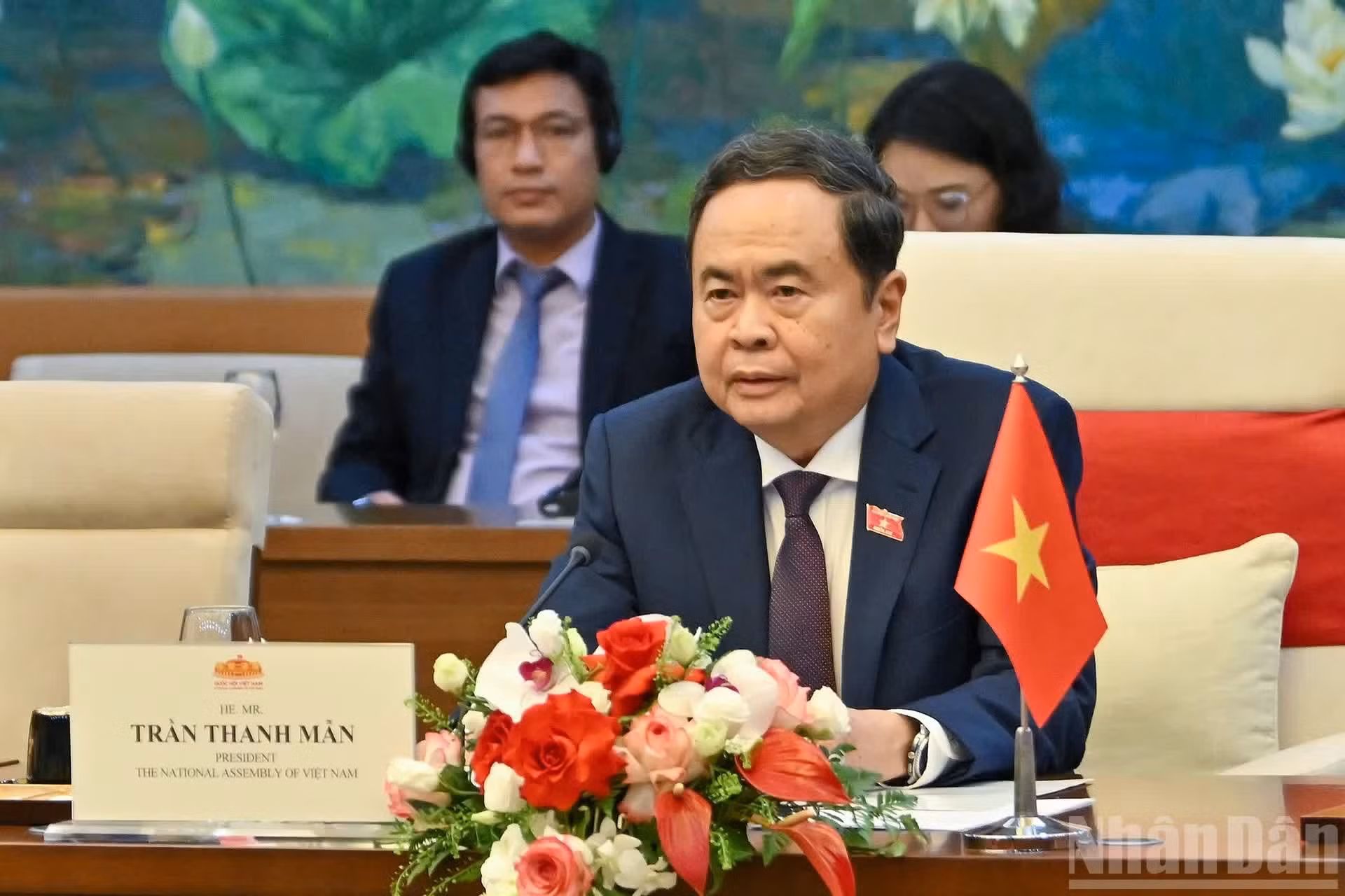 Le plus haut législateur vietnamien Tran Thanh Man prend la parole.