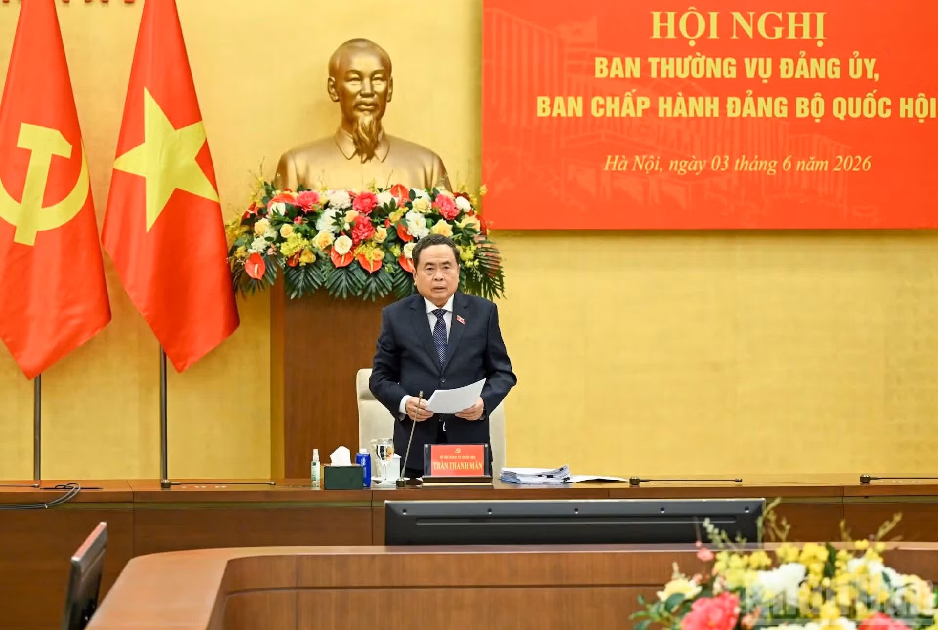 Le président de l’AN Tran Thanh Man prononce l’allocution d’ouverture de la conférence.