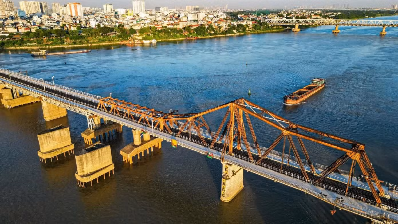 Le pont Long Bien fait peau neuve