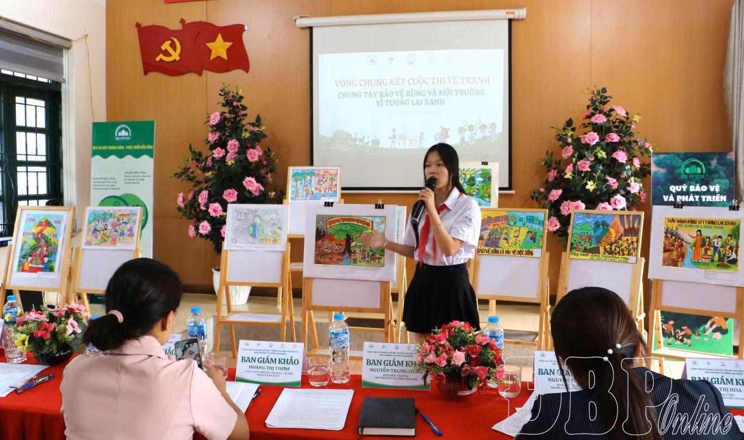 Un concours de dessin sur l’environnement destiné aux élèves de la province de Dien Bien. Photo : baodienbien. 
