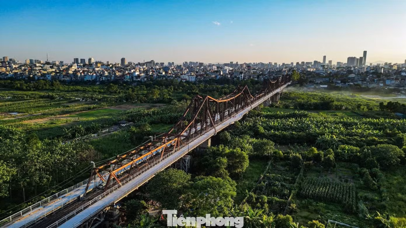 La réhabilitation du pont Long Bien vise non seulement à moderniser les infrastructures de transport, mais constitue également une étape préparatoire au vaste projet de réaménagement global de ce pont historique.