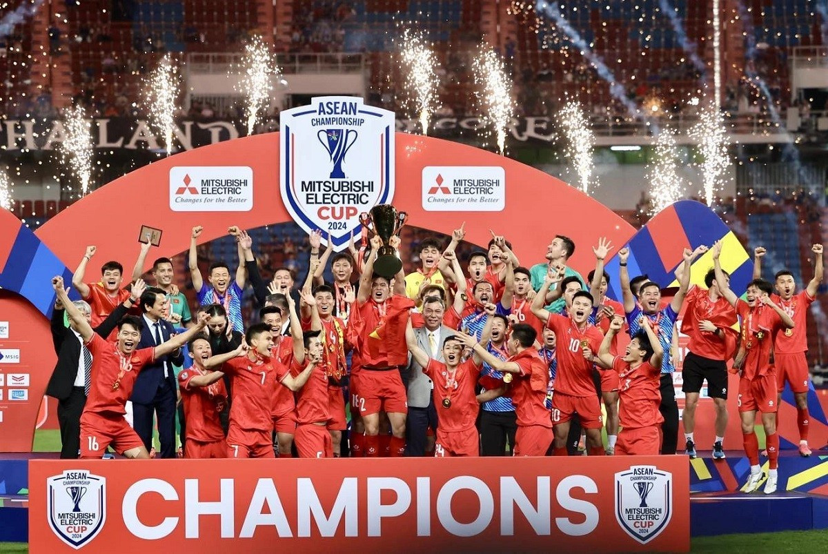La victoire de l'équipe nationale vietnamienne à l'AFF Cup 2024. Photo : Tuoitre. aff-2024-tuoitre.jpg