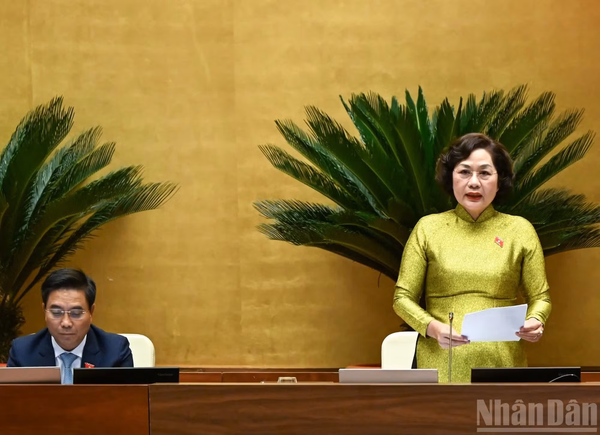 La vice-présidente de l’AN, Nguyen Thi Hong, préside la séance.
