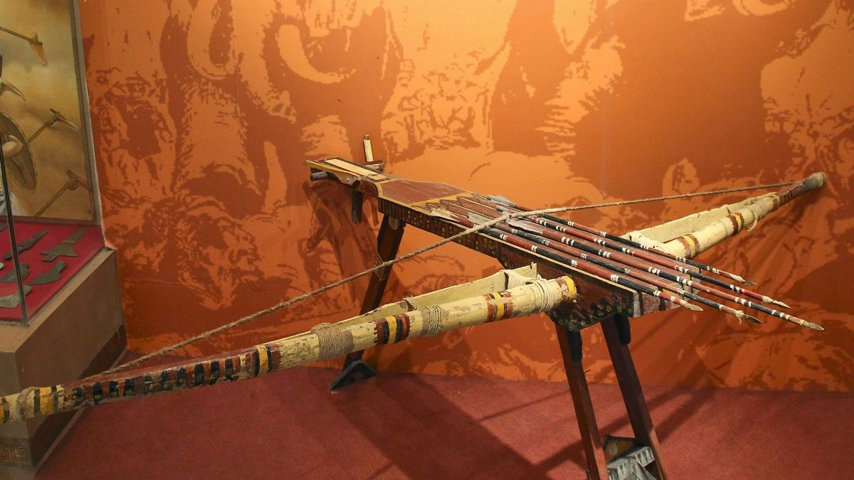 L’« arbalète magique » actuellement présentée au Musée d’Histoire militaire du Vietnam. Photo : Dantri.