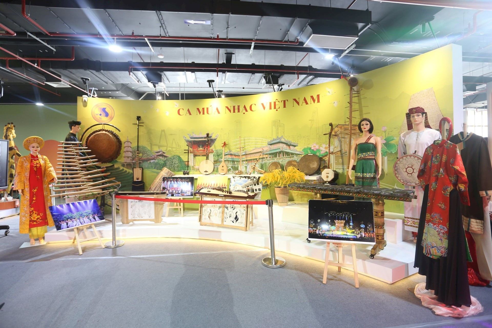 Un espace culturel à l’exposition des 80 ans des réalisations du pays dans le Centre d’expositions du Vietnam à Dong Anh. Photo : congly.
