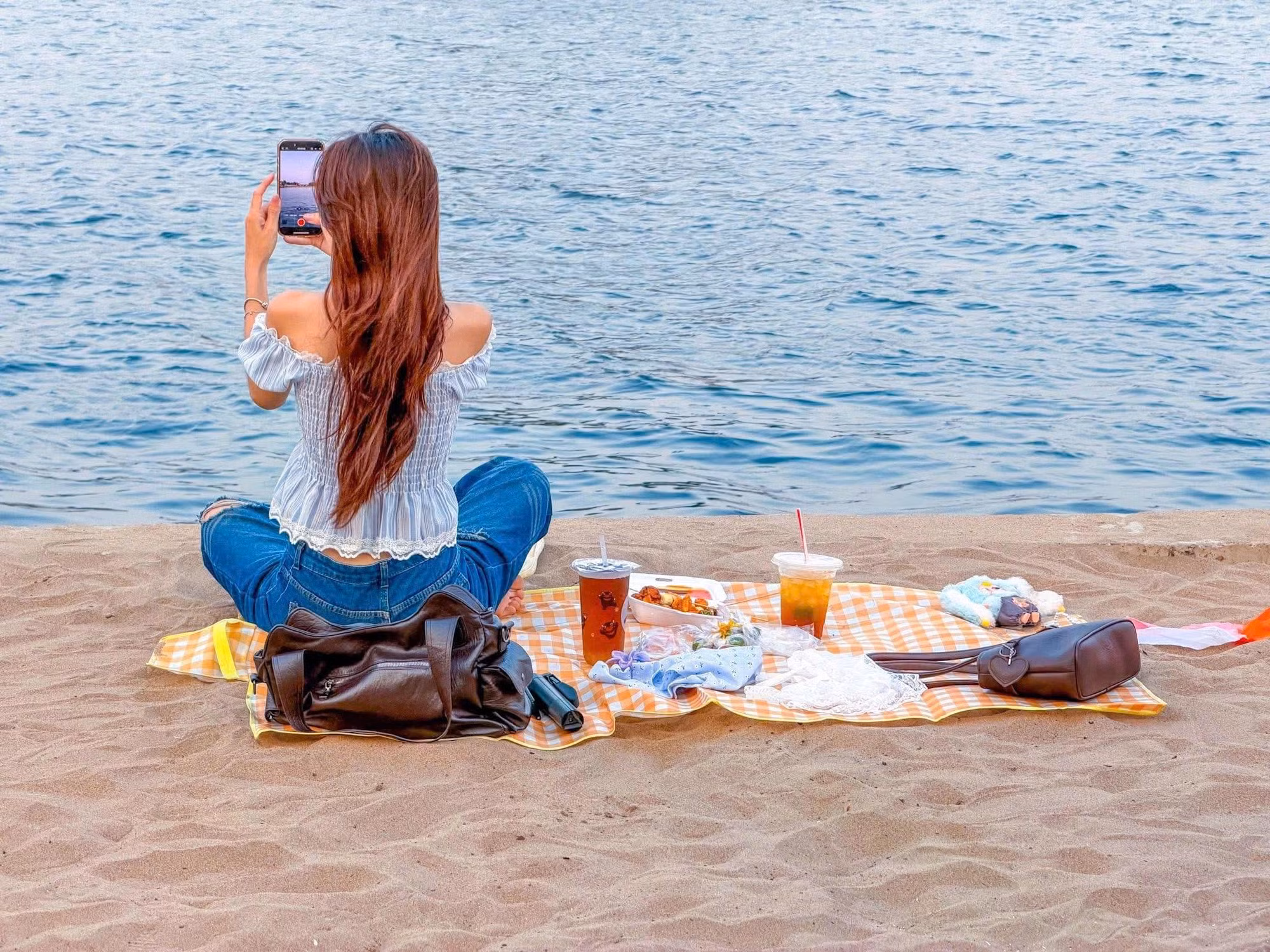 Anh Hong et son groupe d’amis décrivent le lieu comme original, semblable à un pique-nique à deux pas de chez eux.