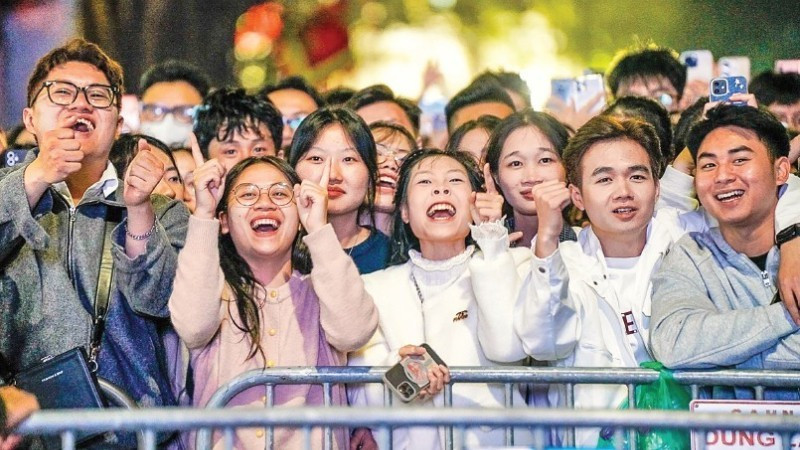 La joie des habitants de Hanoï à l’occasion du Nouvel An 2026. Photo : NDEL.