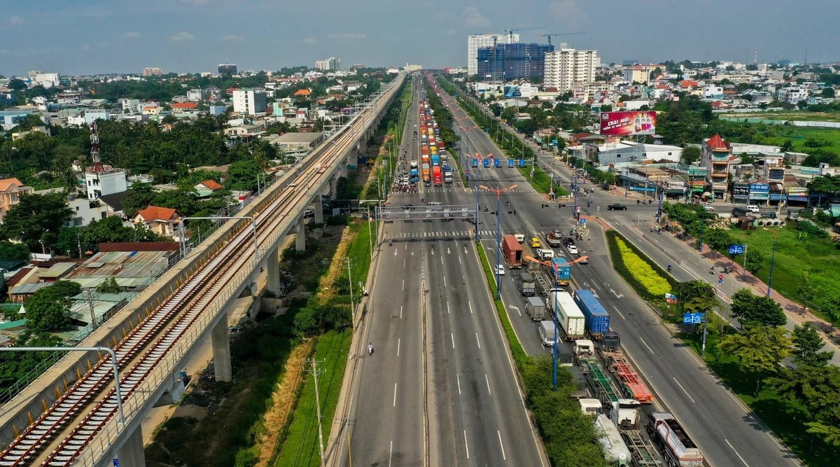 La fusion des trois localités pour former une mégapole unifiée crée une entité économique et urbaine d’envergure exceptionnelle, porteuse d’opportunités inédites. Photo : Zing. ha-tang-zing.jpg