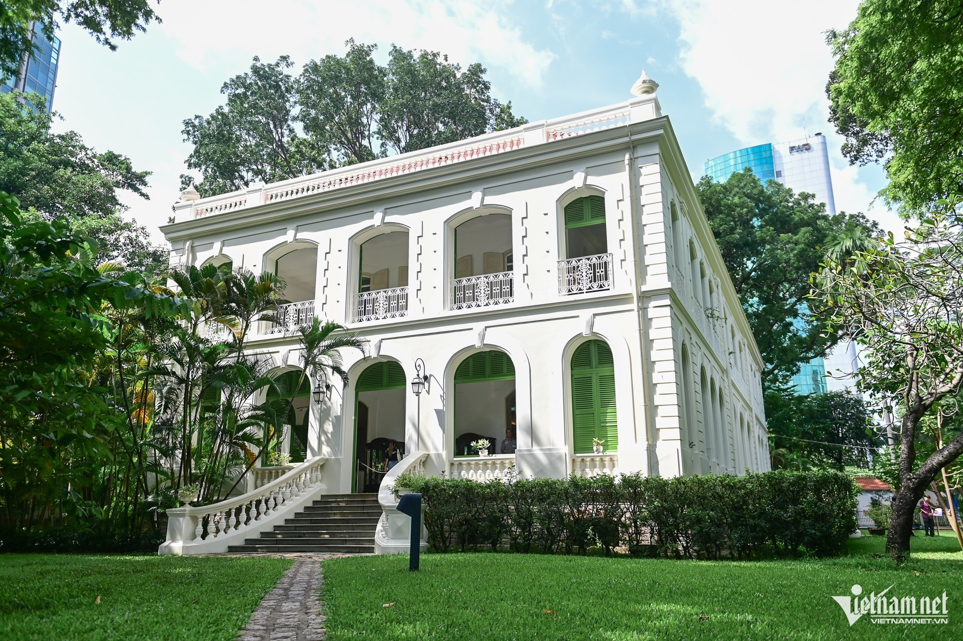 Construite en 1872, la résidence du consul général de France à Ho Chi Minh-Ville incarne l’architecture indochinoise. 