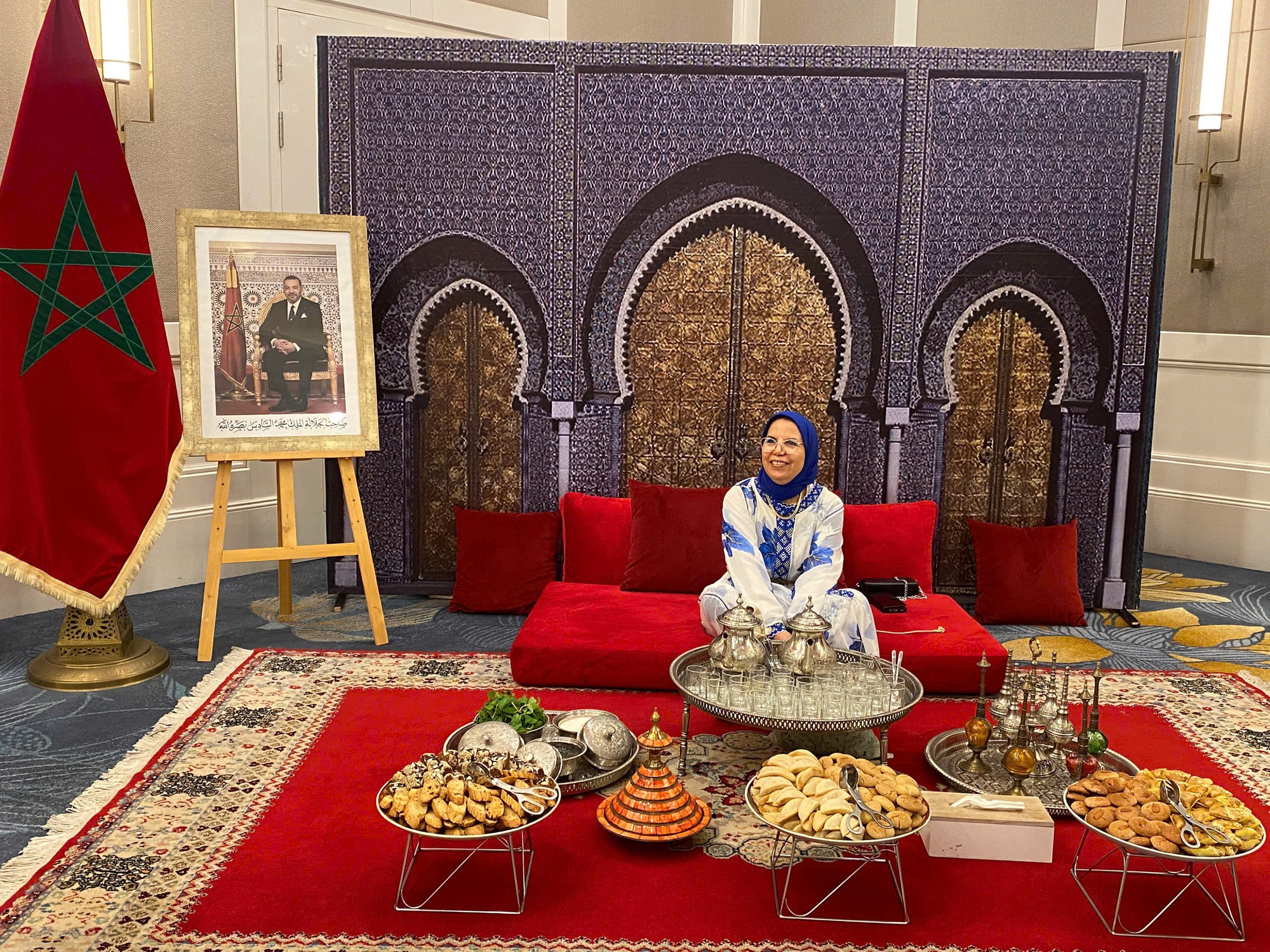 Un espace culturel marocain reconstitué à l’occasion de la cérémonie. Photo : XD. maroc-coin.jpg