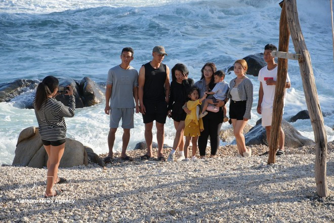 Hang Rai est une destination attirant un grand nombre de touristes. Photo : VNA.