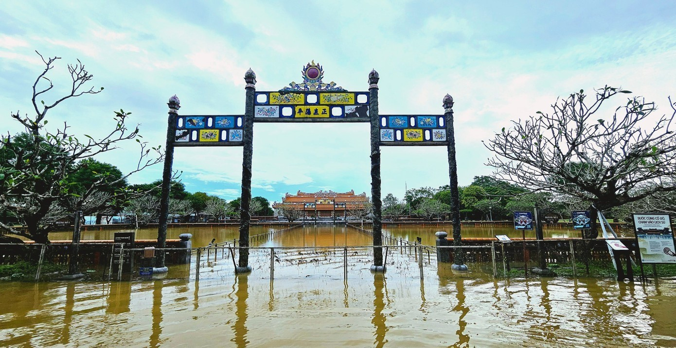 La Cité pourpre interdite de Hue a été gravement inondée lors la récente crue majeure. Photo : TPO.